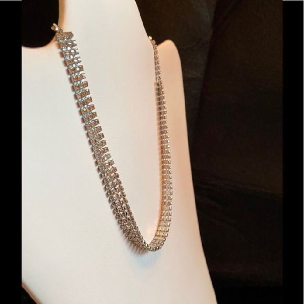 Vintage 80s rhinestone necklace